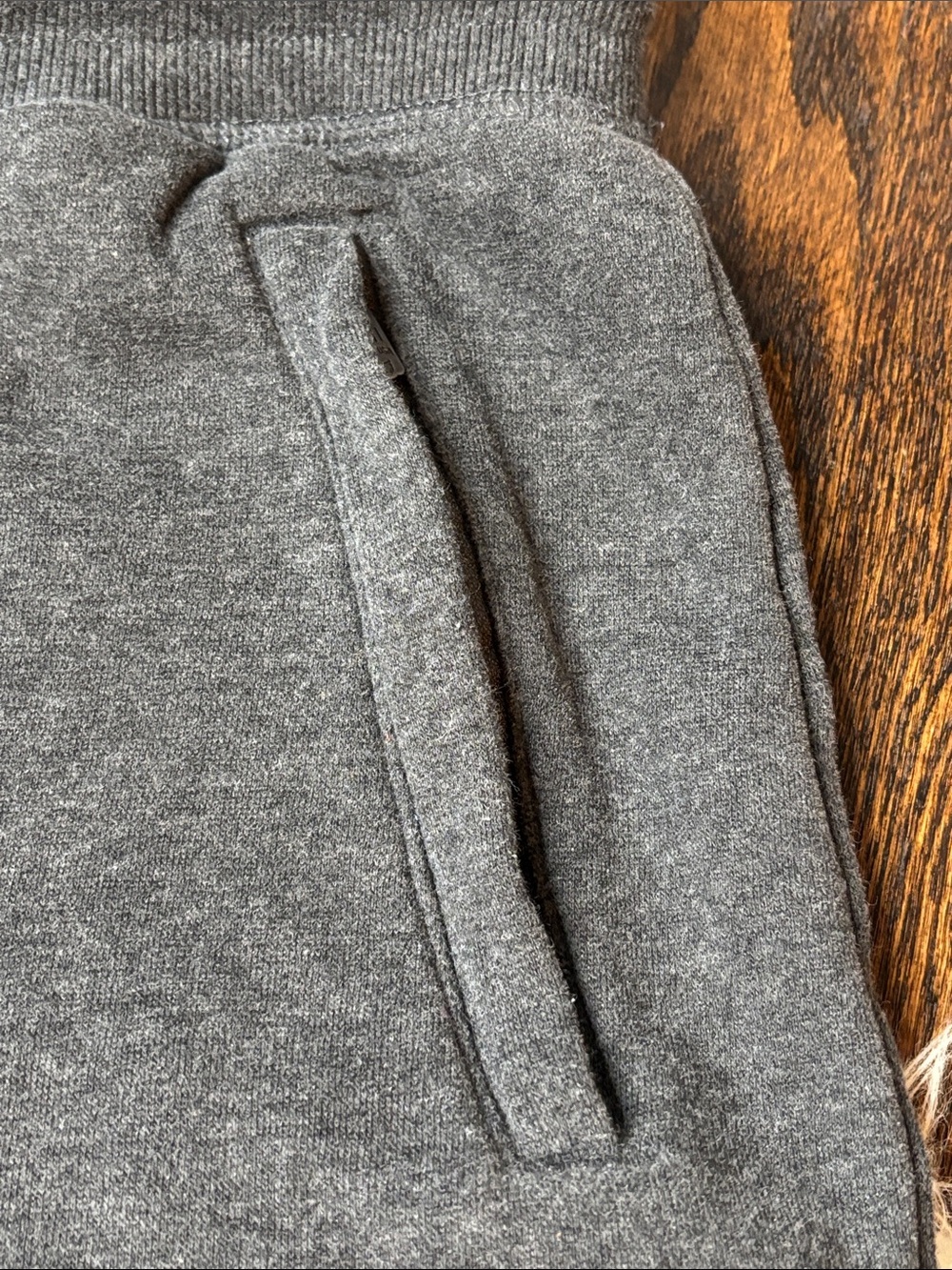 GOAT Brand Men’s Medium Charcoal Gray Jogger Sweatpants Crown Goat Logo Athletic - Picture 4 of 15